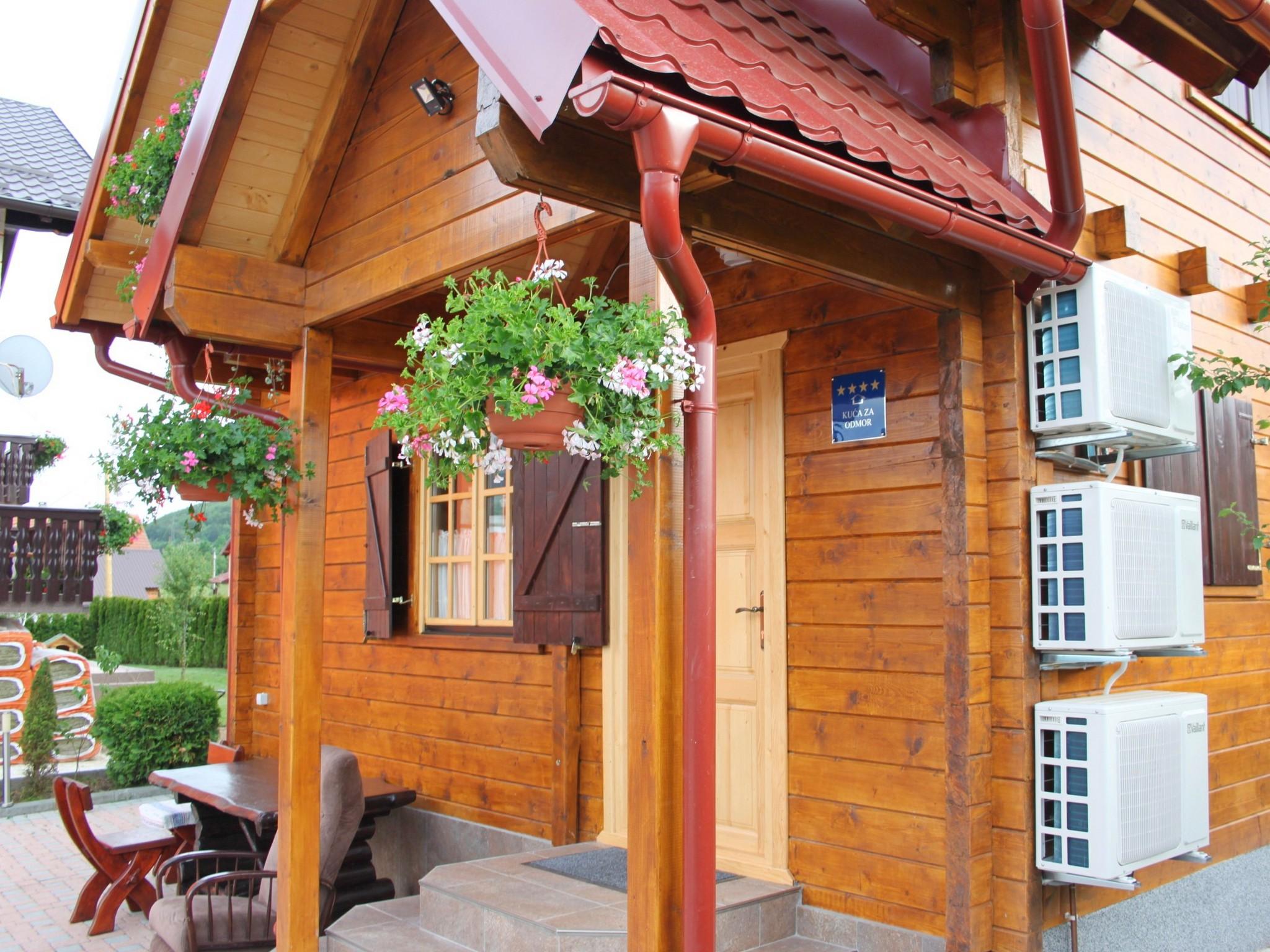 Holiday Home Ena Vrelo Koreničko Kültér fotó