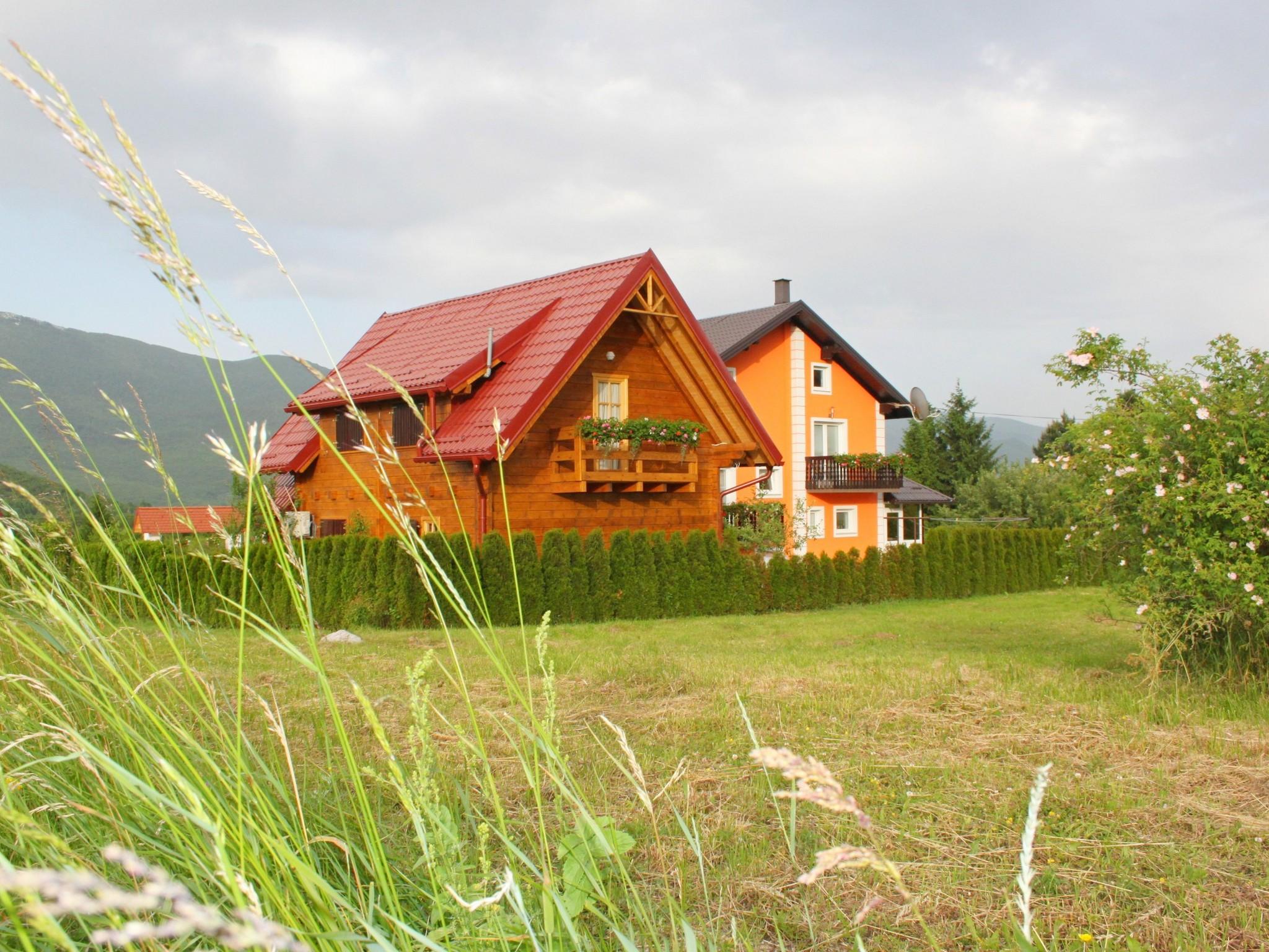 Holiday Home Ena Vrelo Koreničko Kültér fotó